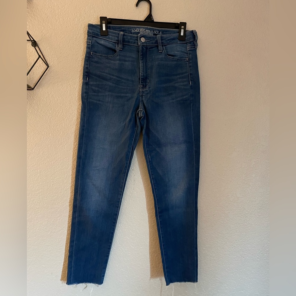 American Eagle Super High Rise Jegging- 8 Short